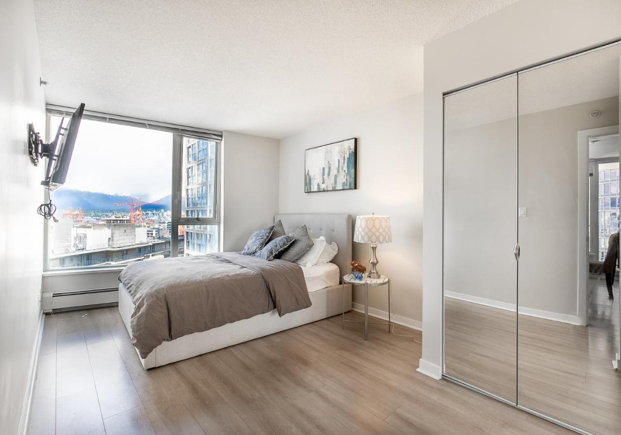 Stunning 2 Bedroom Condo With Downtown Views!!! Vancouver Exteriér fotografie
